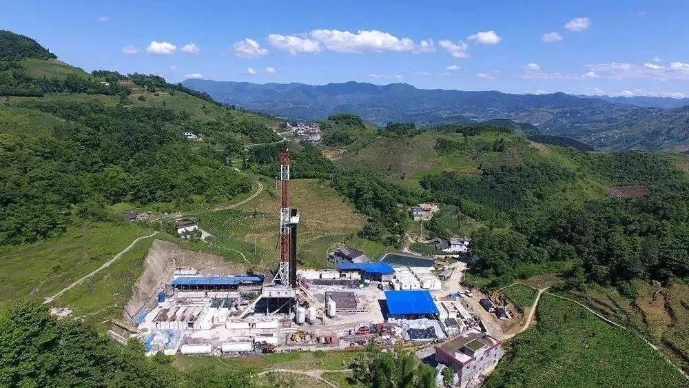 開發 | 瀘州頁巖氣區塊首個建產平臺開始拉鏈式儲層改造施工
